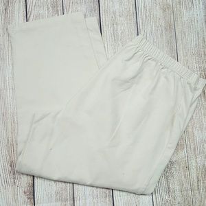 Women's Capris